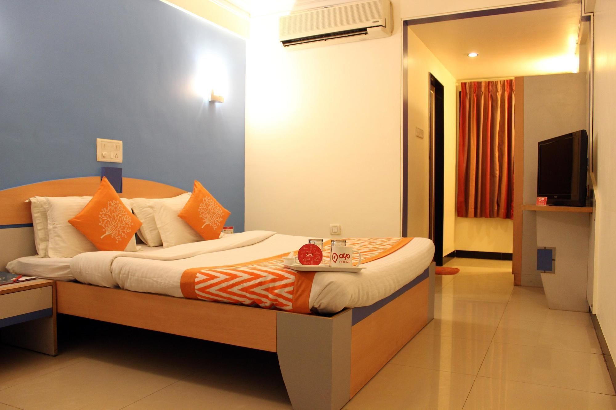 Oyo Rooms Hubli Bagian luar foto